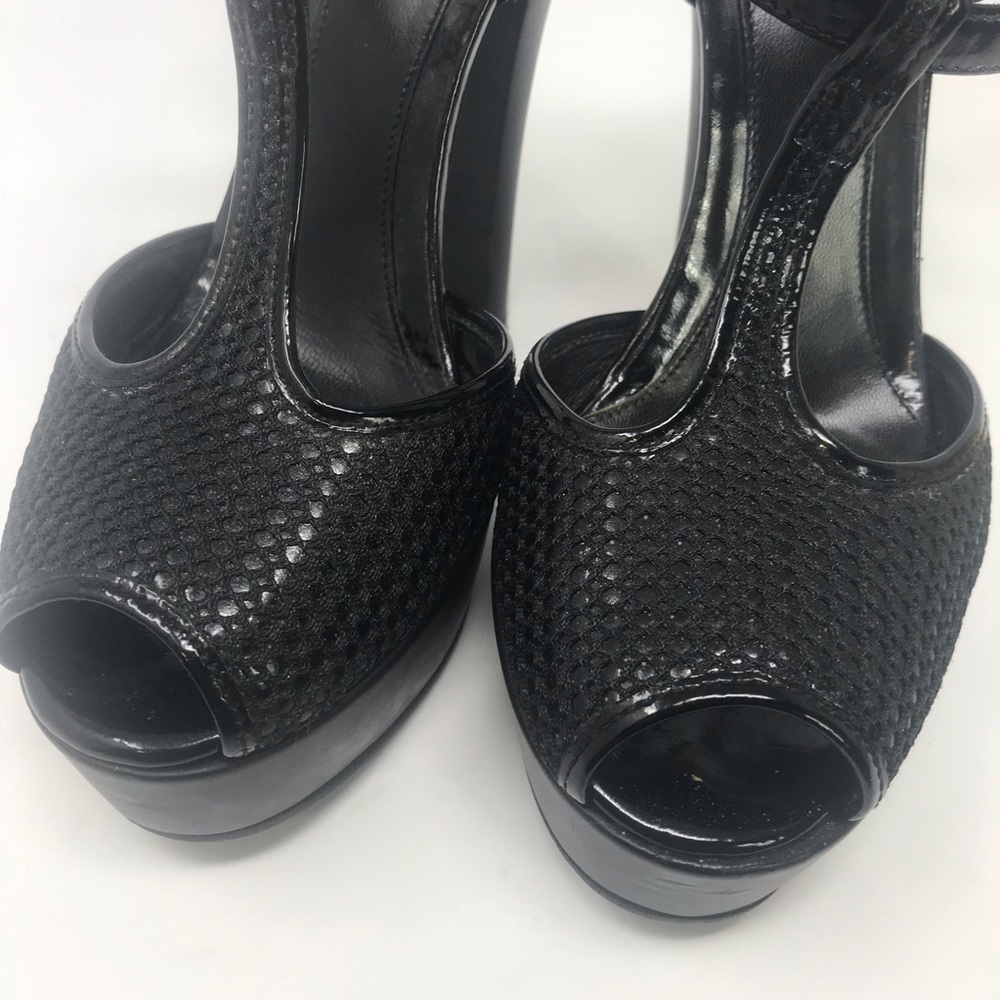 Fendi Black Platform T-Strap High Heel Sandals - Picture 4 of 8
